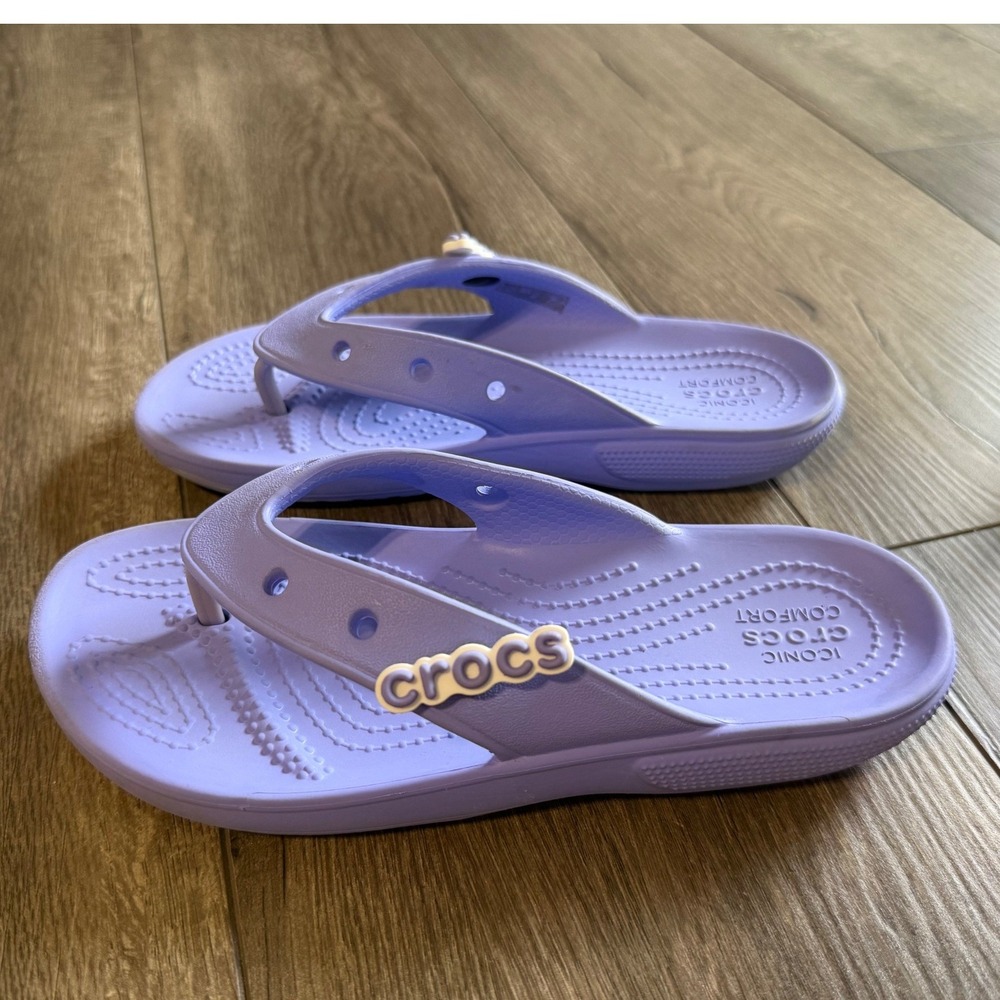Crocs Kids Classic Flip Flop Sandals Lavender Purple Size M2‎ W4 Iconic Comfort